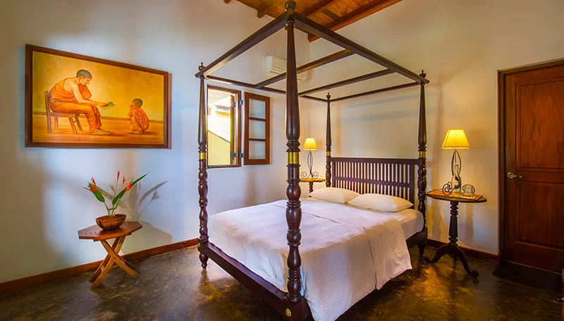 POOLSIDE ROOM 3-Sisters-Accommodation