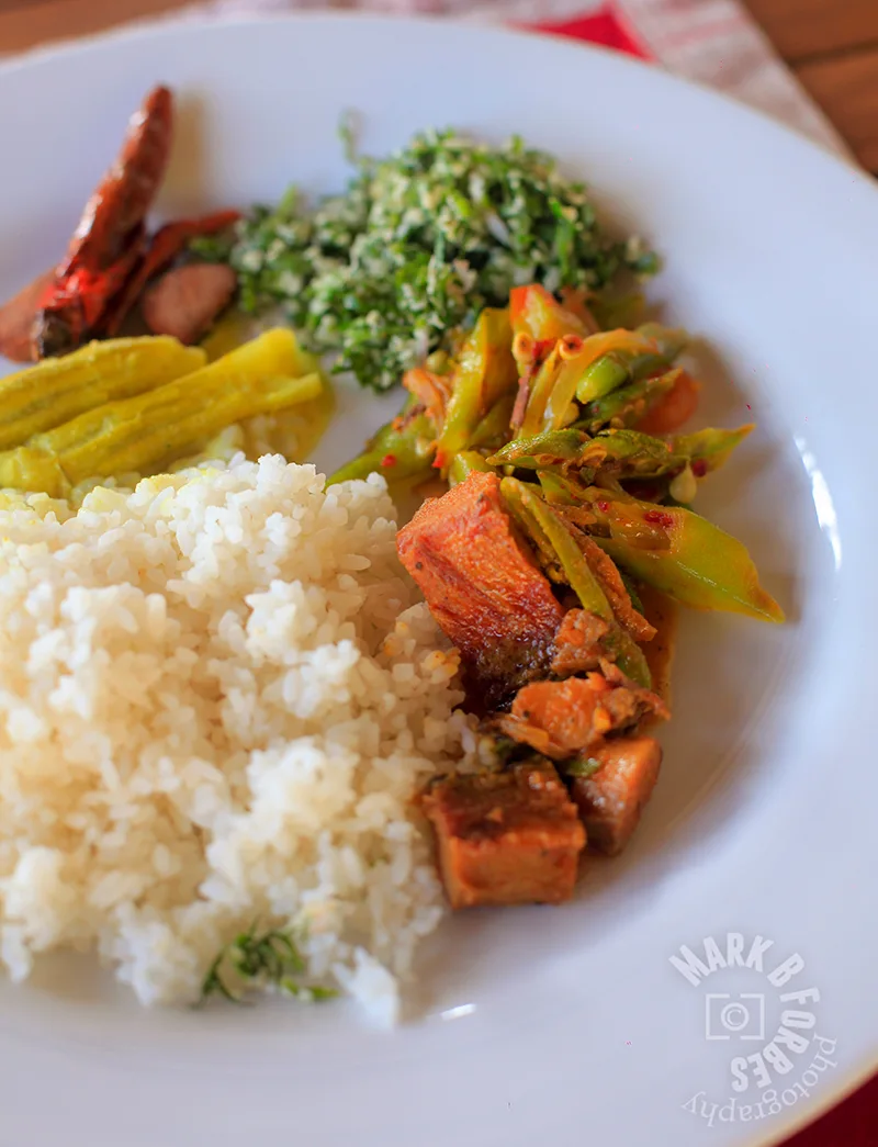 3-Sisters in sri lanka Dining